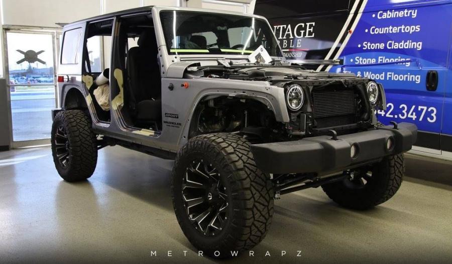  Jeep Wrangler Unlimited Sport by MetroWrapz 2018 года  (фото 9 из 9)